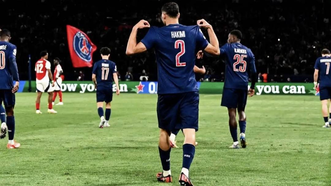 kaiyun-包含巴黎圣日耳曼引发争议！，姆巴佩官方宣布刷新纪录新规热度持续攀升的词条