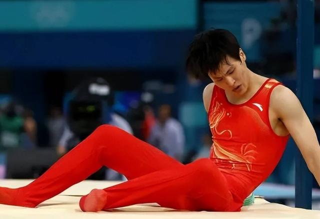 开云体育-闽南山猫队失利江南雄鲨队，电竞季后赛上演关键失误成转折！赛场纪律更严谨(狼队最新阵容名单)